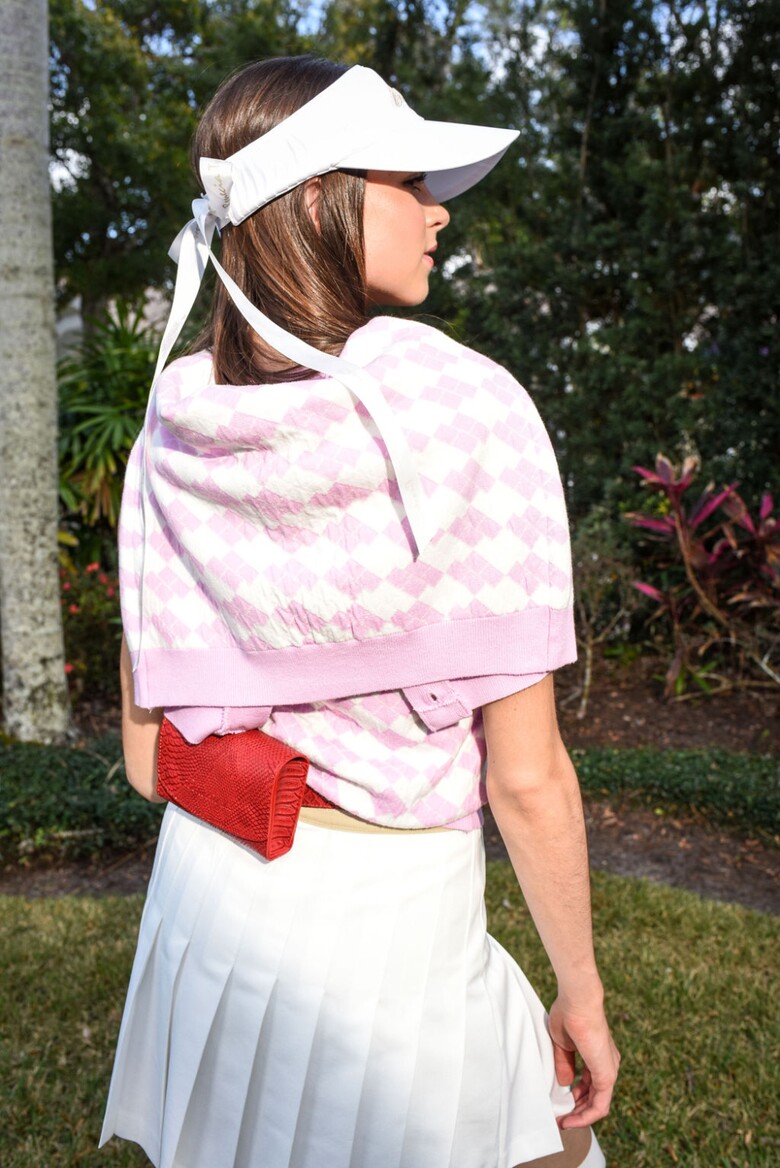 가방 모델 착용 이미지-S1L5