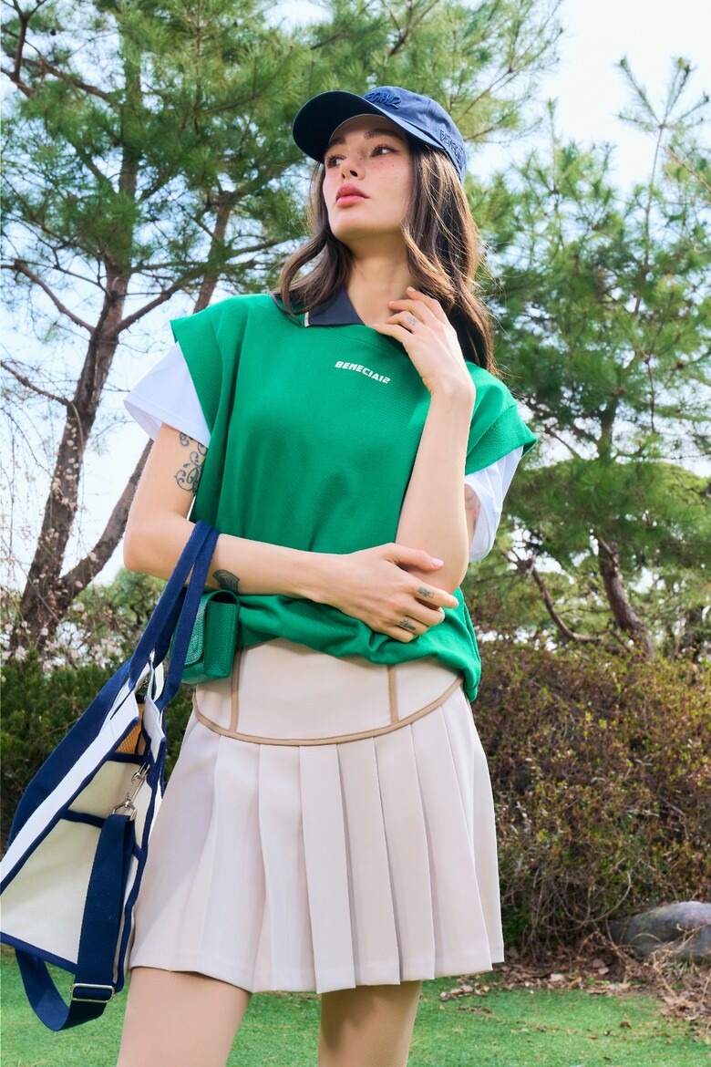 가방 모델 착용 이미지-S4L9