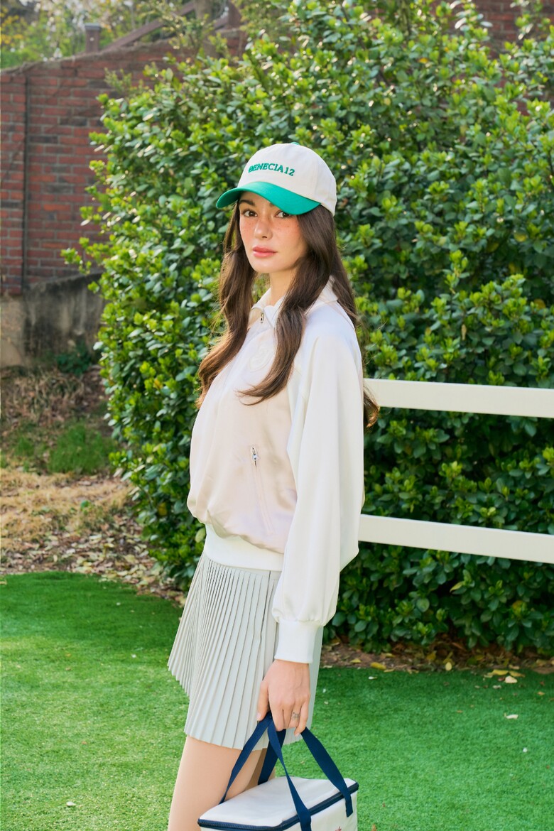 드레스 모델 착용 이미지-S1L3