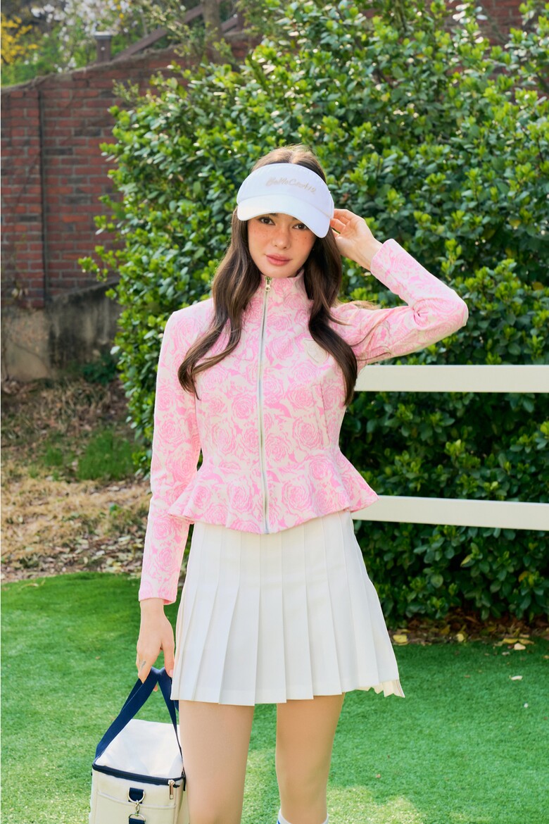 블라우스 모델 착용 이미지-S3L4