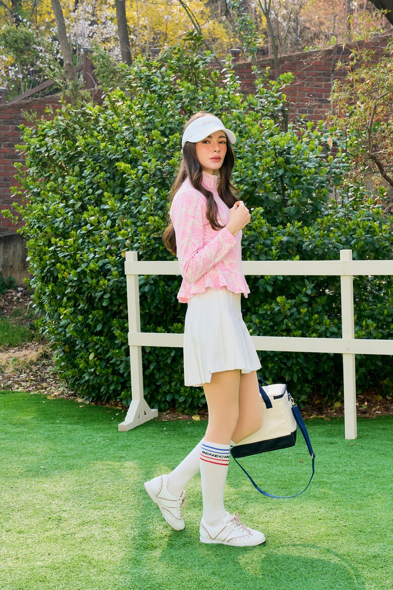 블라우스 모델 착용 이미지-S3L13