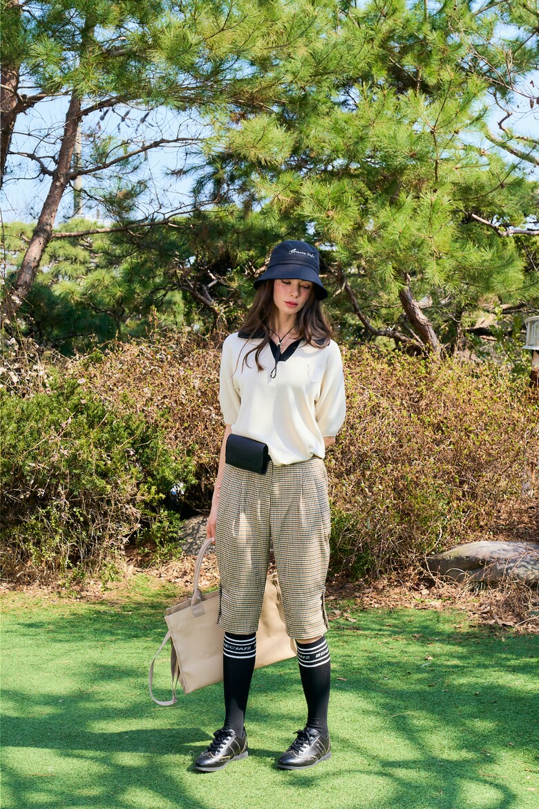 양말 모델 착용 이미지-S1L12