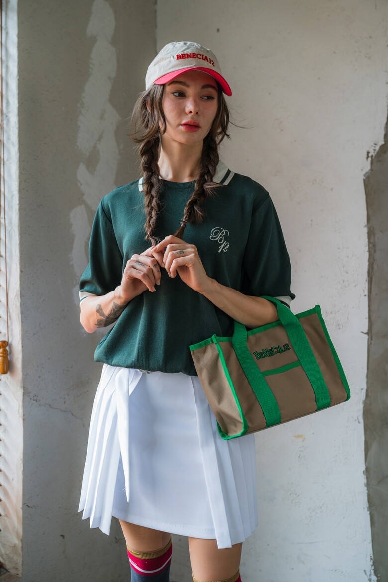 반팔 티셔츠 모델 착용 이미지-S1L2