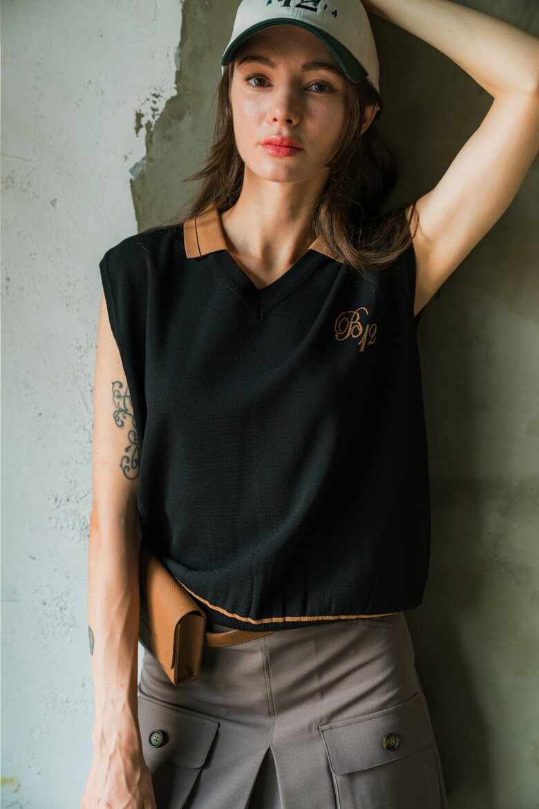 민소매 모델 착용 이미지-S1L10