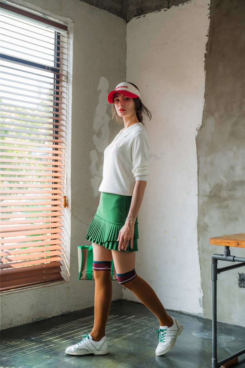 긴팔 티셔츠 모델 착용 이미지-S2L6