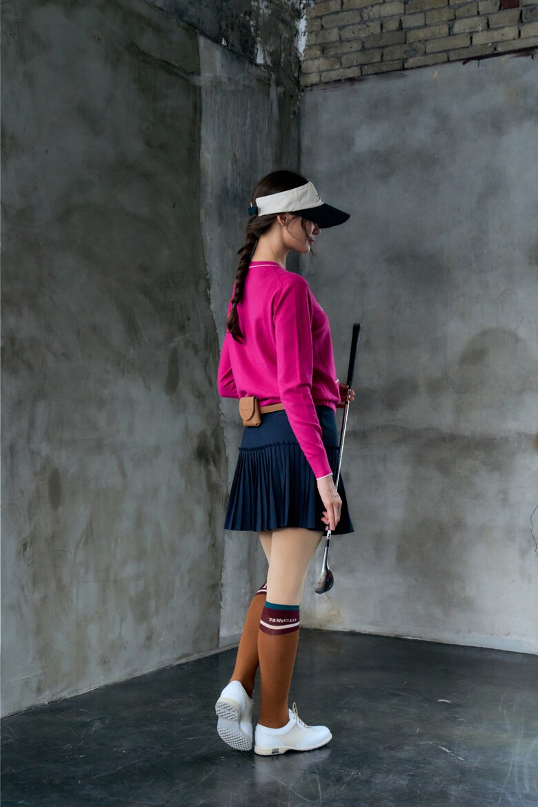 반팔 티셔츠 모델 착용 이미지-S1L6