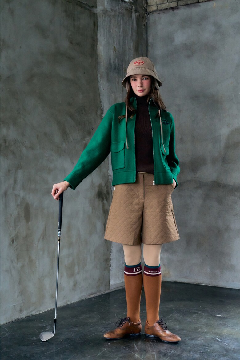 재킷 모델 착용 이미지-S1L2