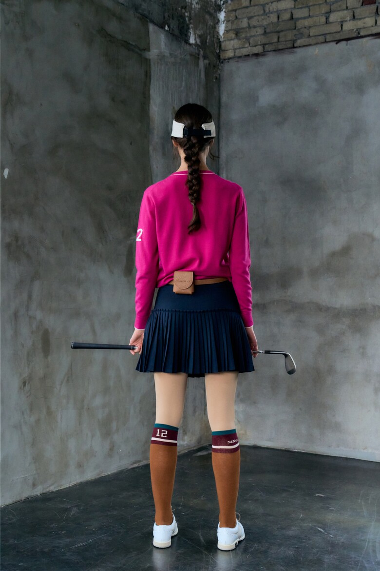 반팔 티셔츠 모델 착용 이미지-S1L5