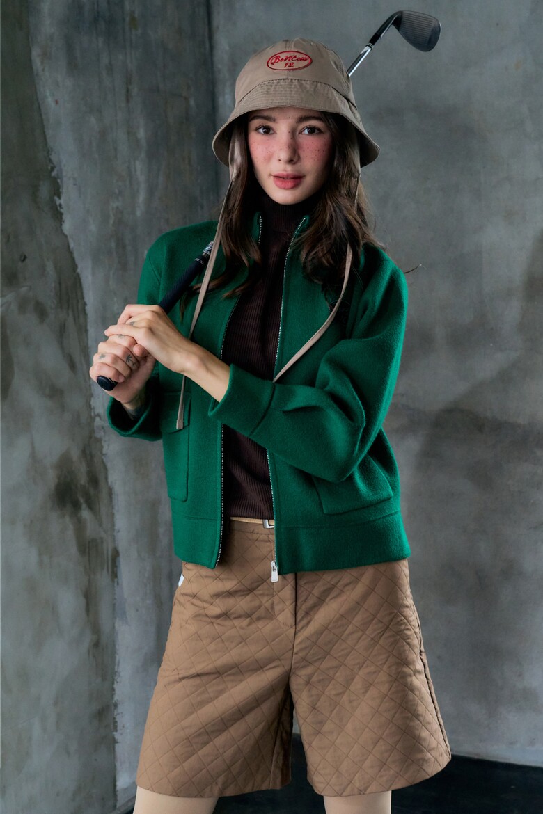 재킷 모델 착용 이미지-S3L1