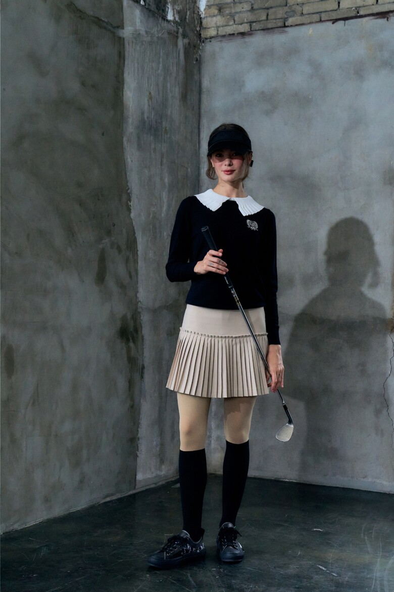 긴팔 티셔츠 모델 착용 이미지-S2L7