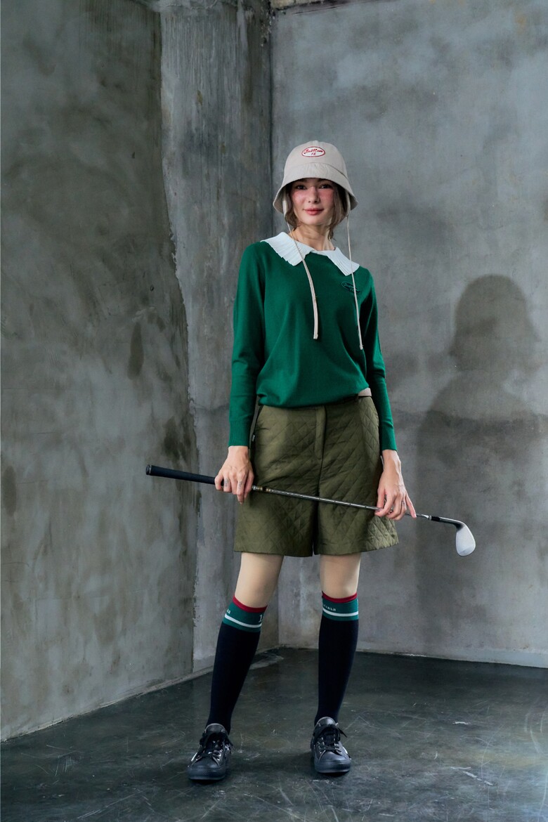 양말 모델 착용 이미지-S2L8