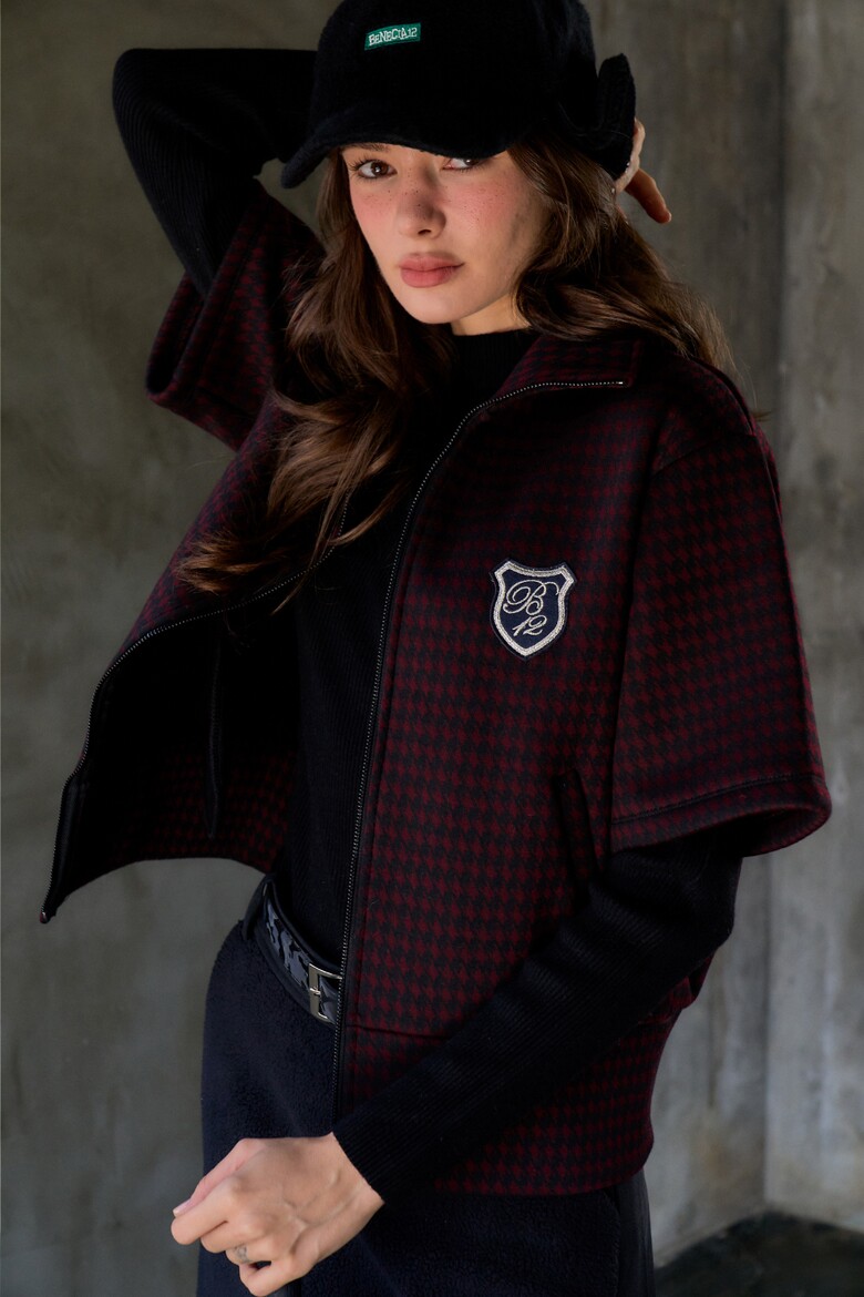 반팔 티셔츠 모델 착용 이미지-S1L5