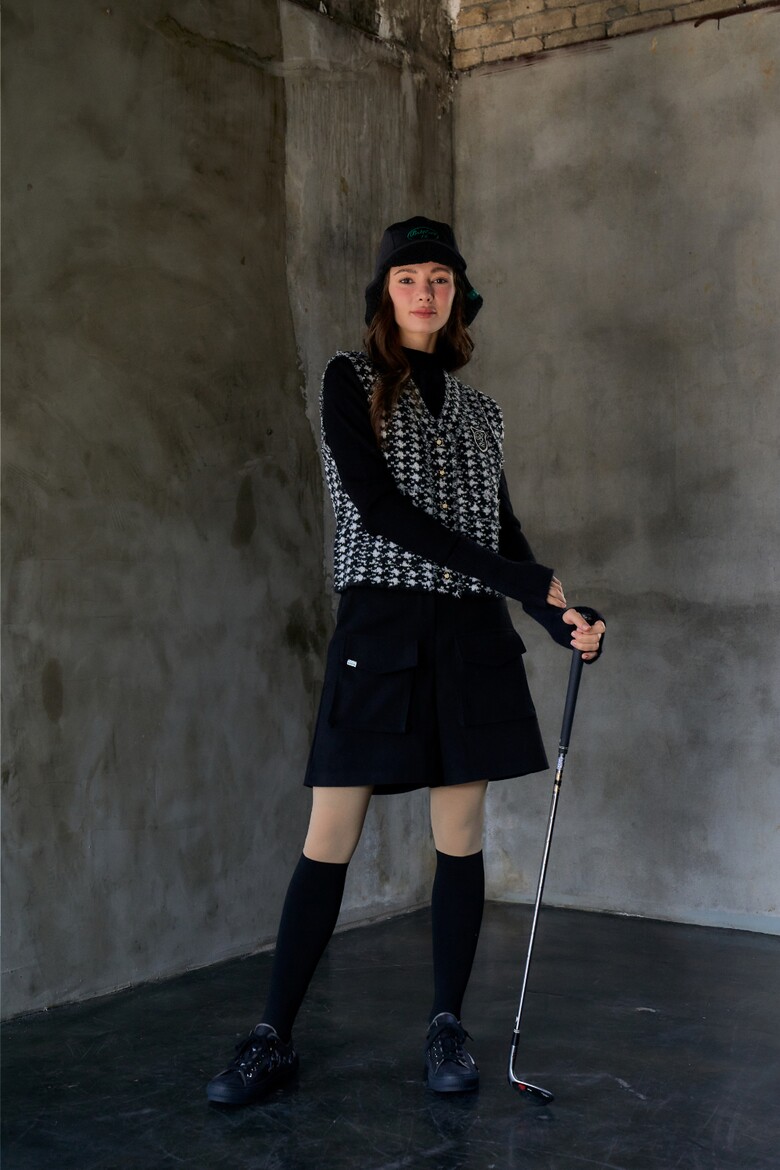 반바지 모델 착용 이미지-S1L3