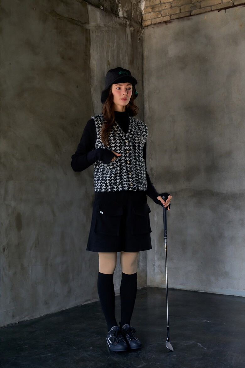 반바지 모델 착용 이미지-S1L7