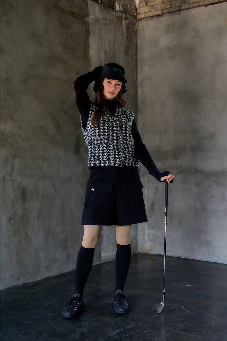 반바지 모델 착용 이미지-S1L6