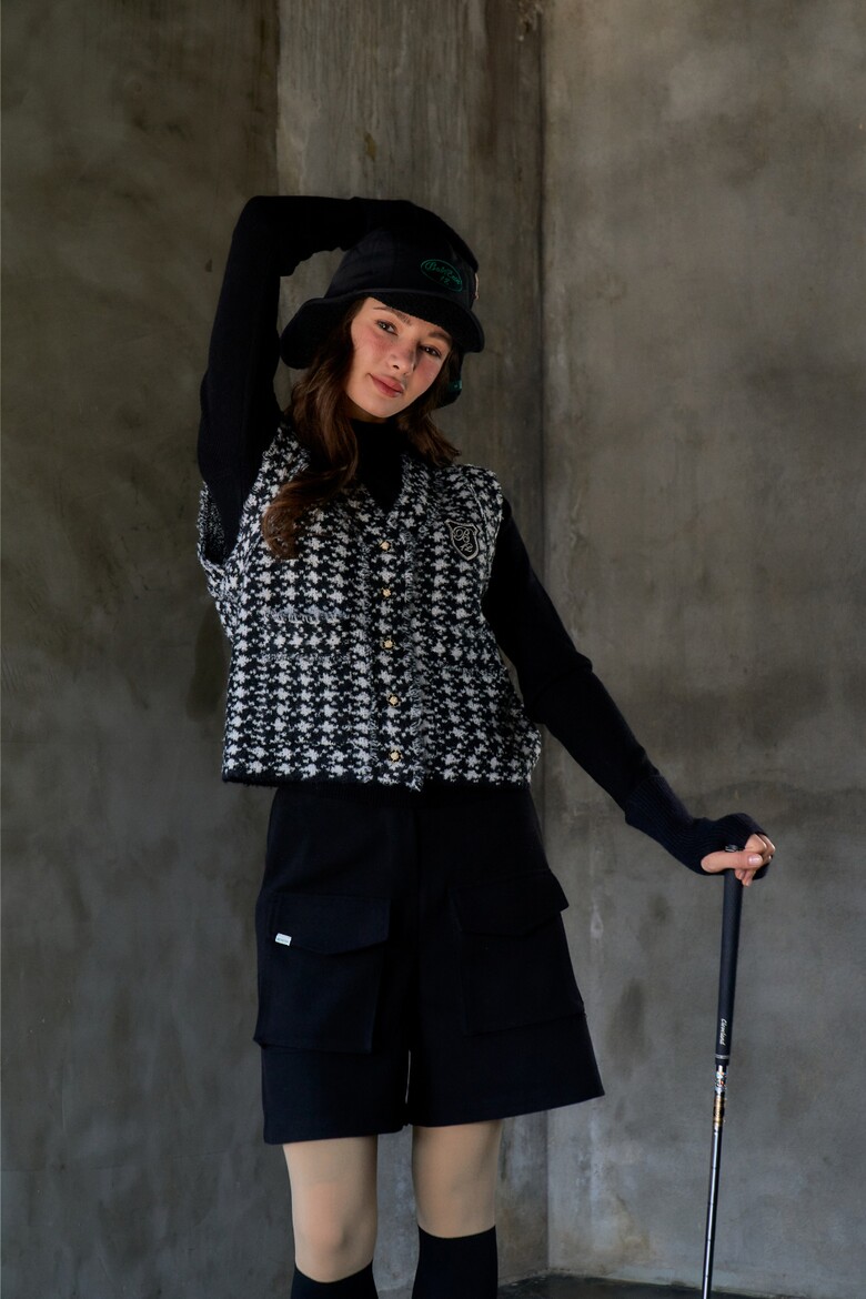 반바지 모델 착용 이미지-S1L13