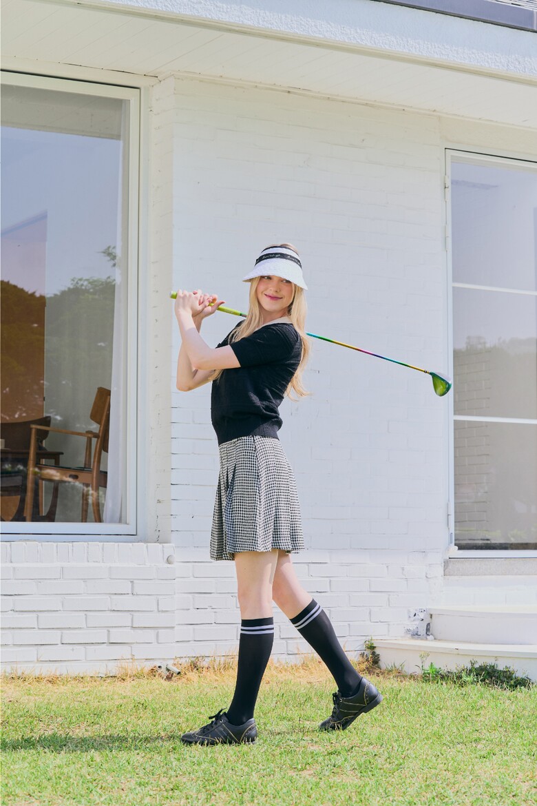 반팔 티셔츠 모델 착용 이미지-S1L16