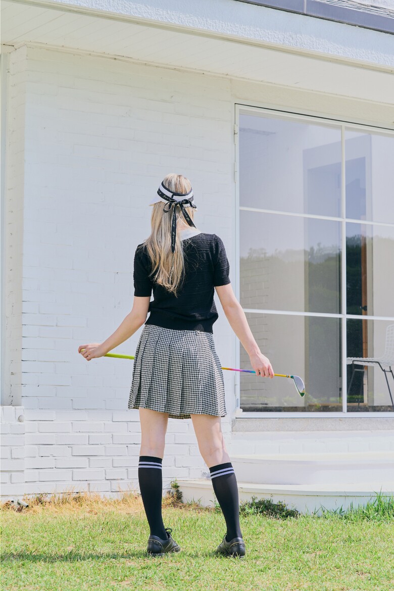 반팔 티셔츠 모델 착용 이미지-S1L11