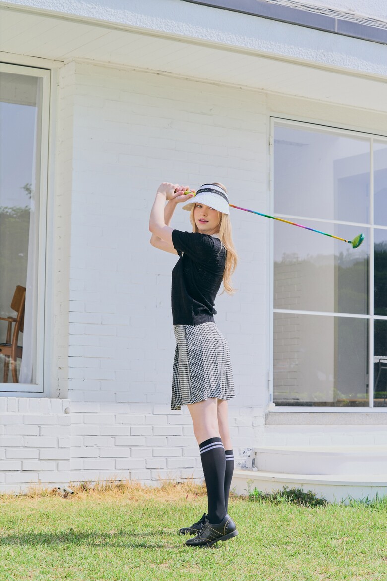 반팔 티셔츠 모델 착용 이미지-S1L19