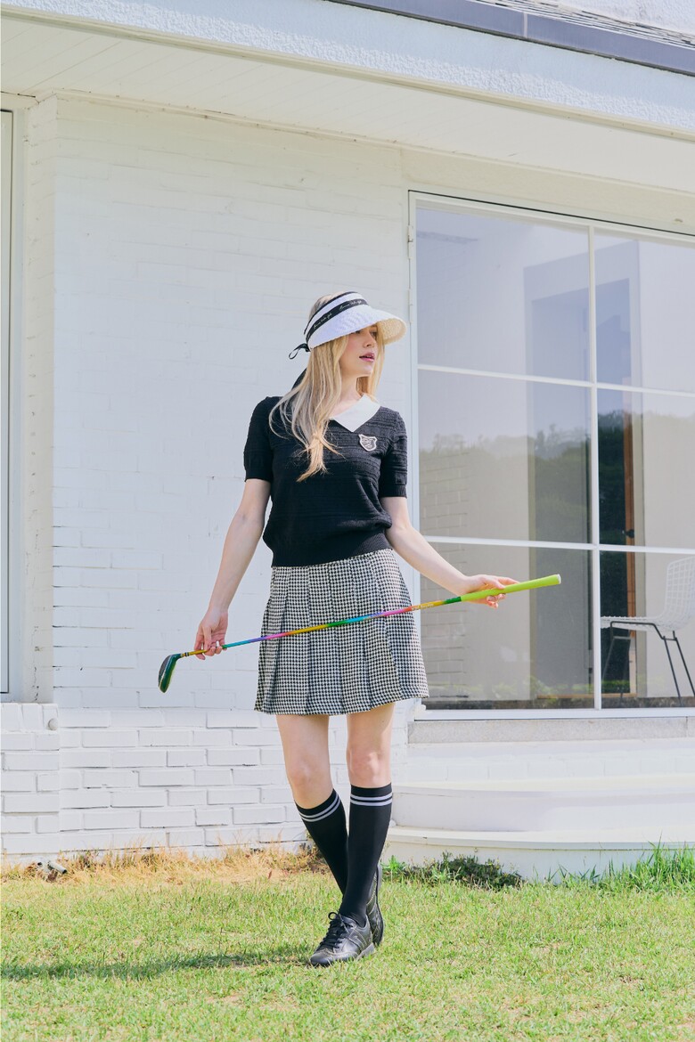 반팔 티셔츠 모델 착용 이미지-S1L13