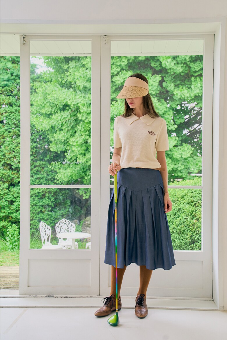 반팔 티셔츠 모델 착용 이미지-S1L3