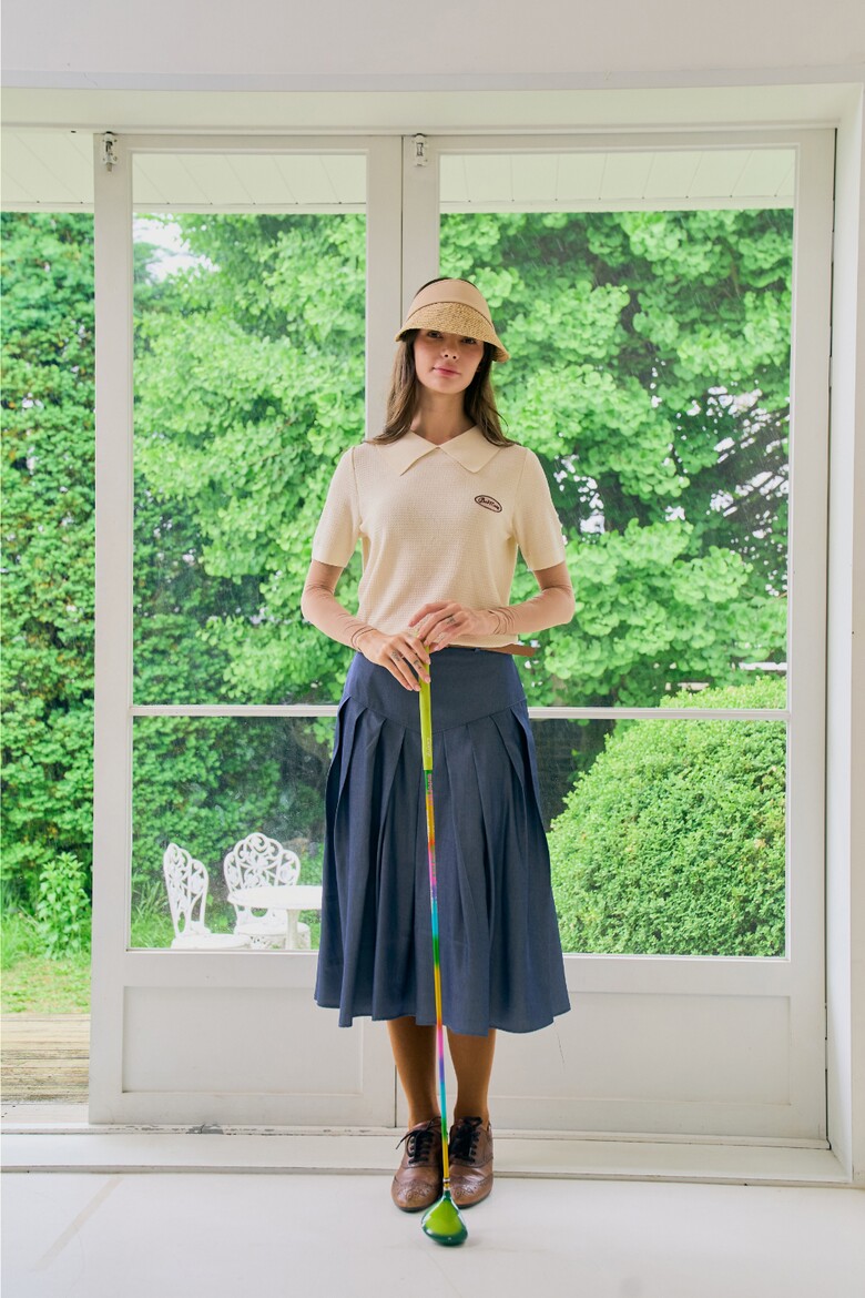 반팔 티셔츠 모델 착용 이미지-S1L4