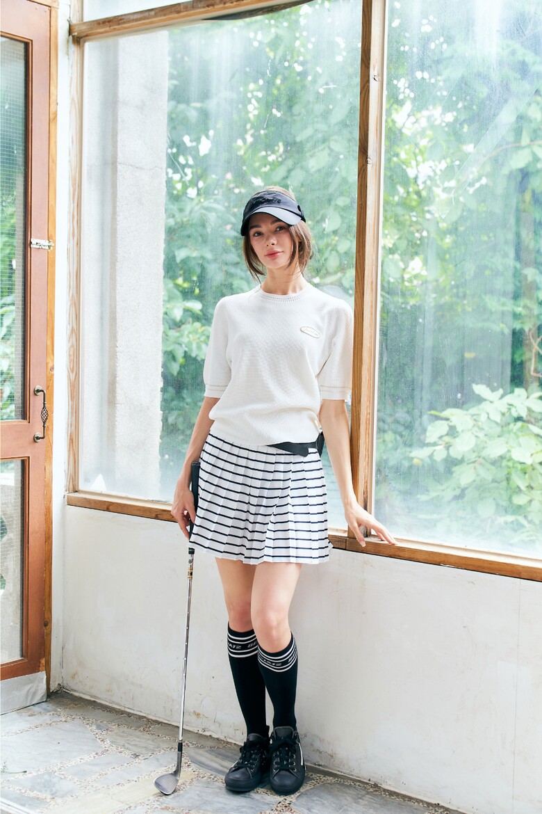 반팔 티셔츠 모델 착용 이미지-S1L16