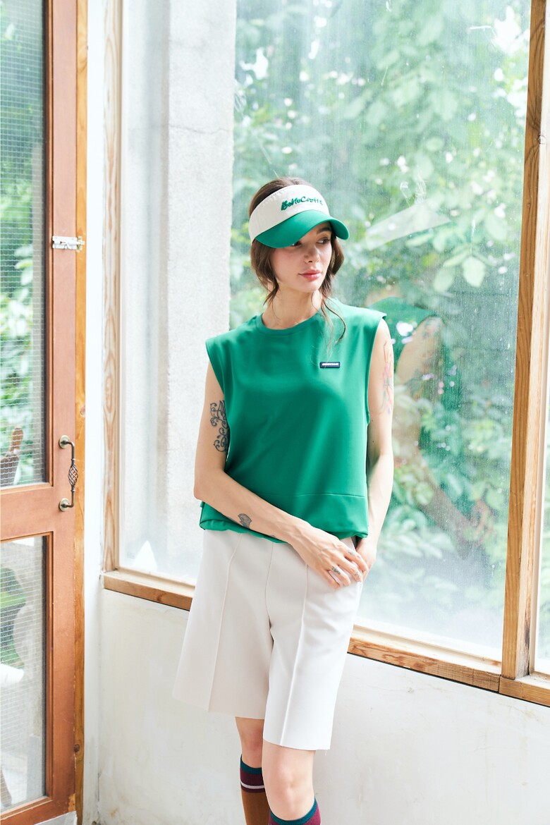 민소매 모델 착용 이미지-S8L3