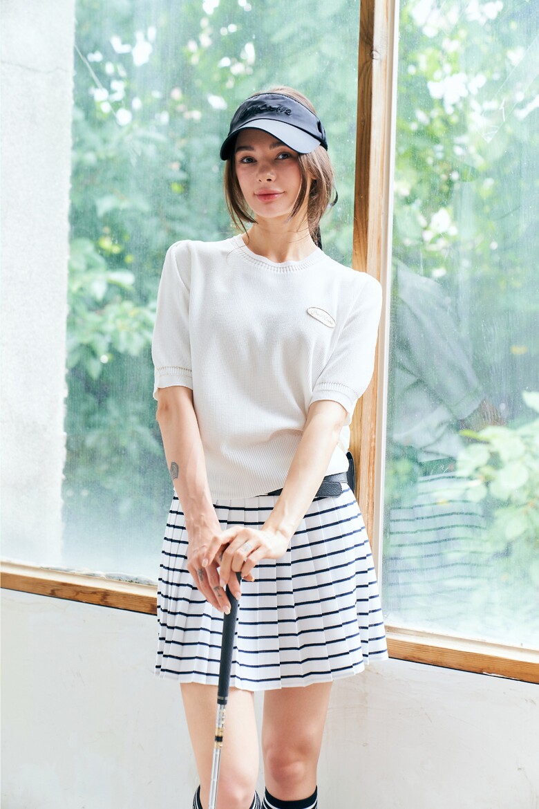 반팔 티셔츠 모델 착용 이미지-S1L10