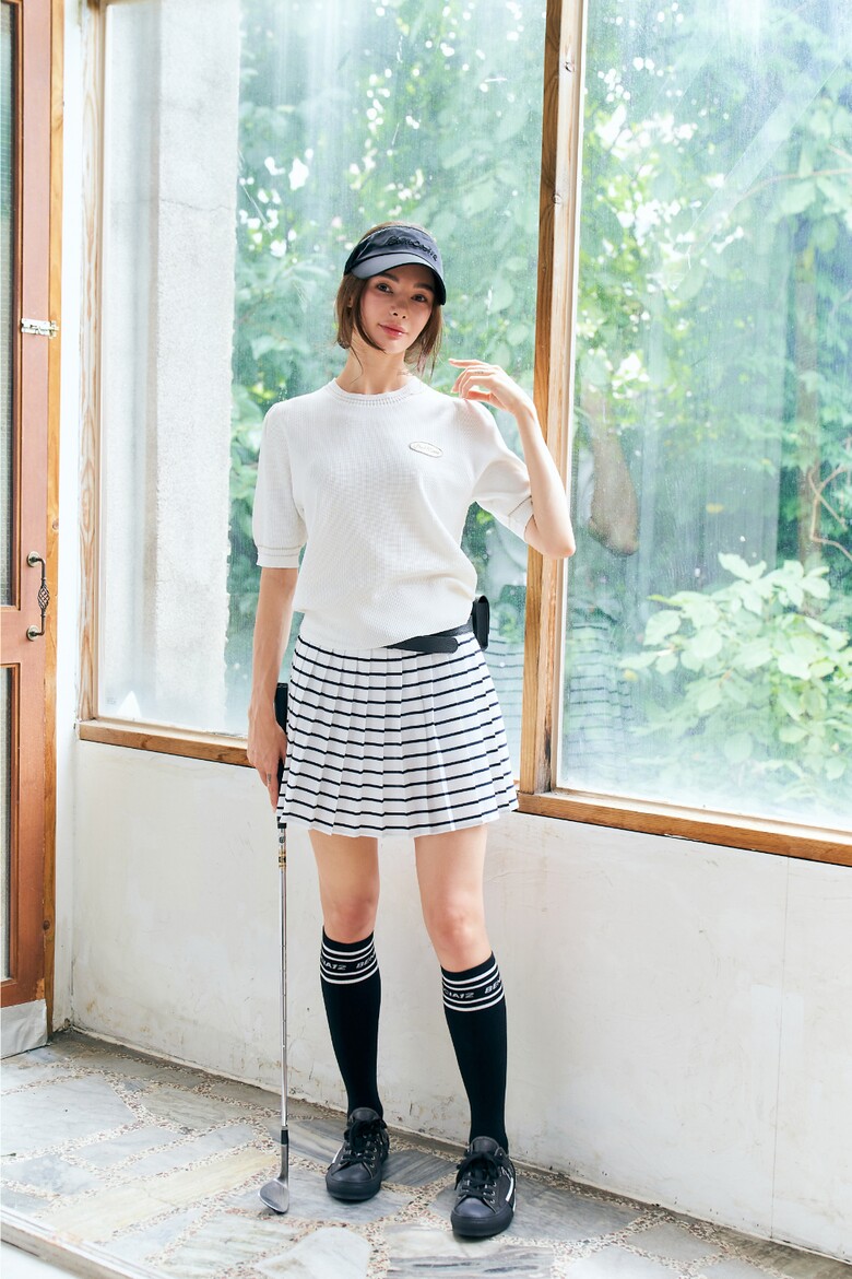 반팔 티셔츠 모델 착용 이미지-S1L18