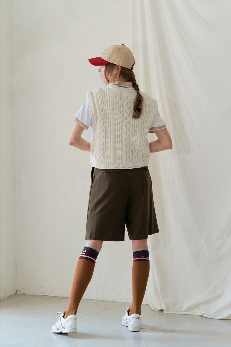 반바지 모델 착용 이미지-S1L6