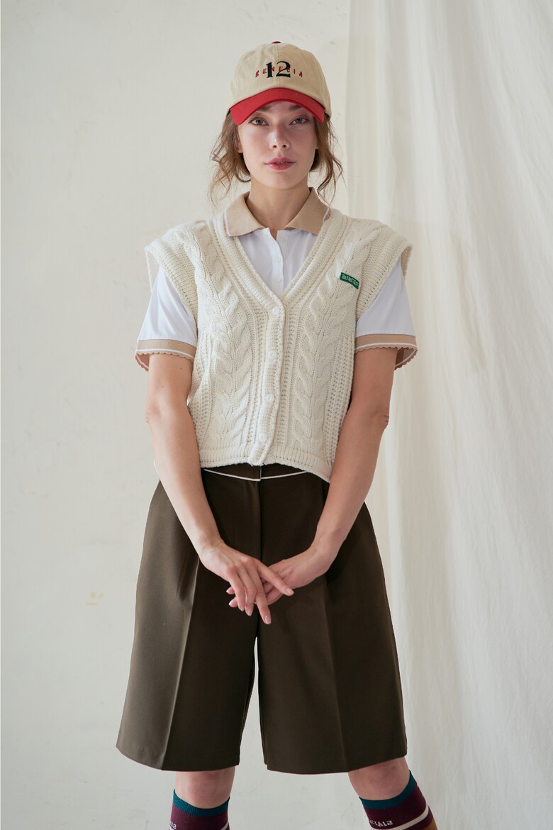 반바지 모델 착용 이미지-S1L3