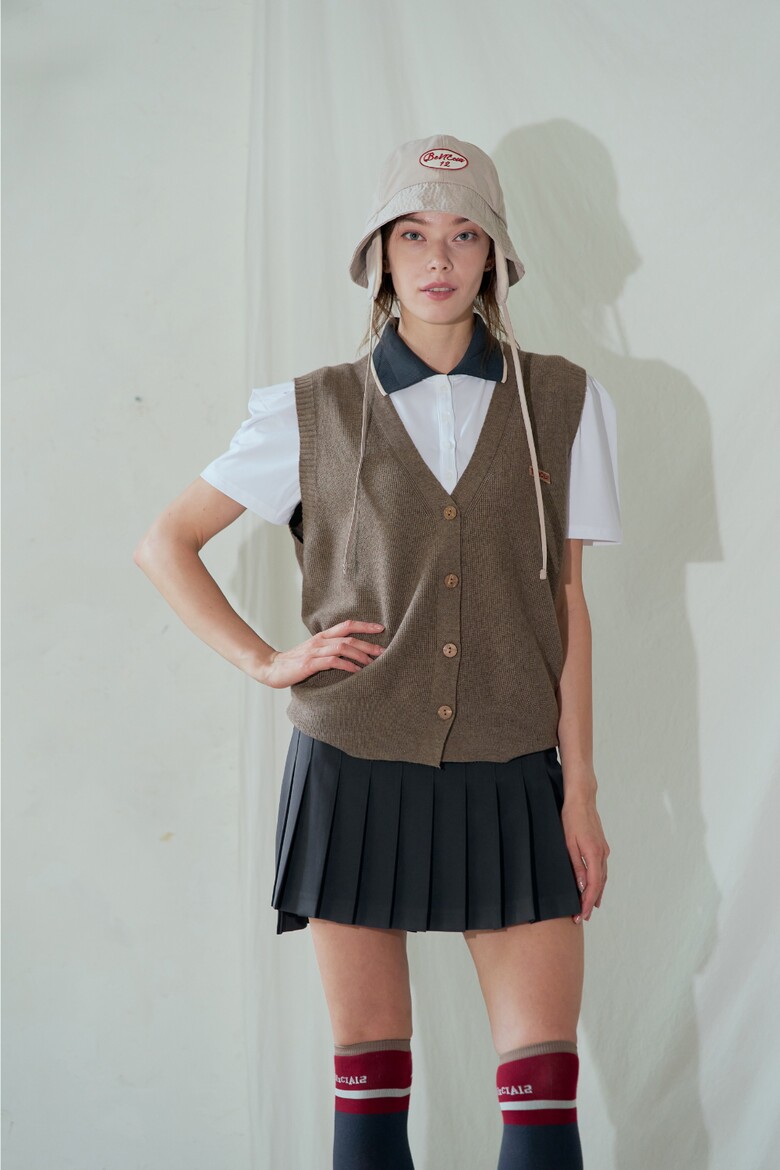 민소매 모델 착용 이미지-S1L18