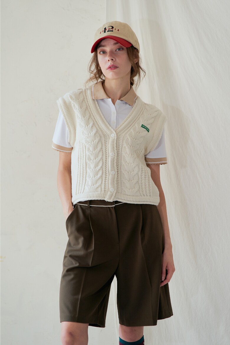 반바지 모델 착용 이미지-S1L2