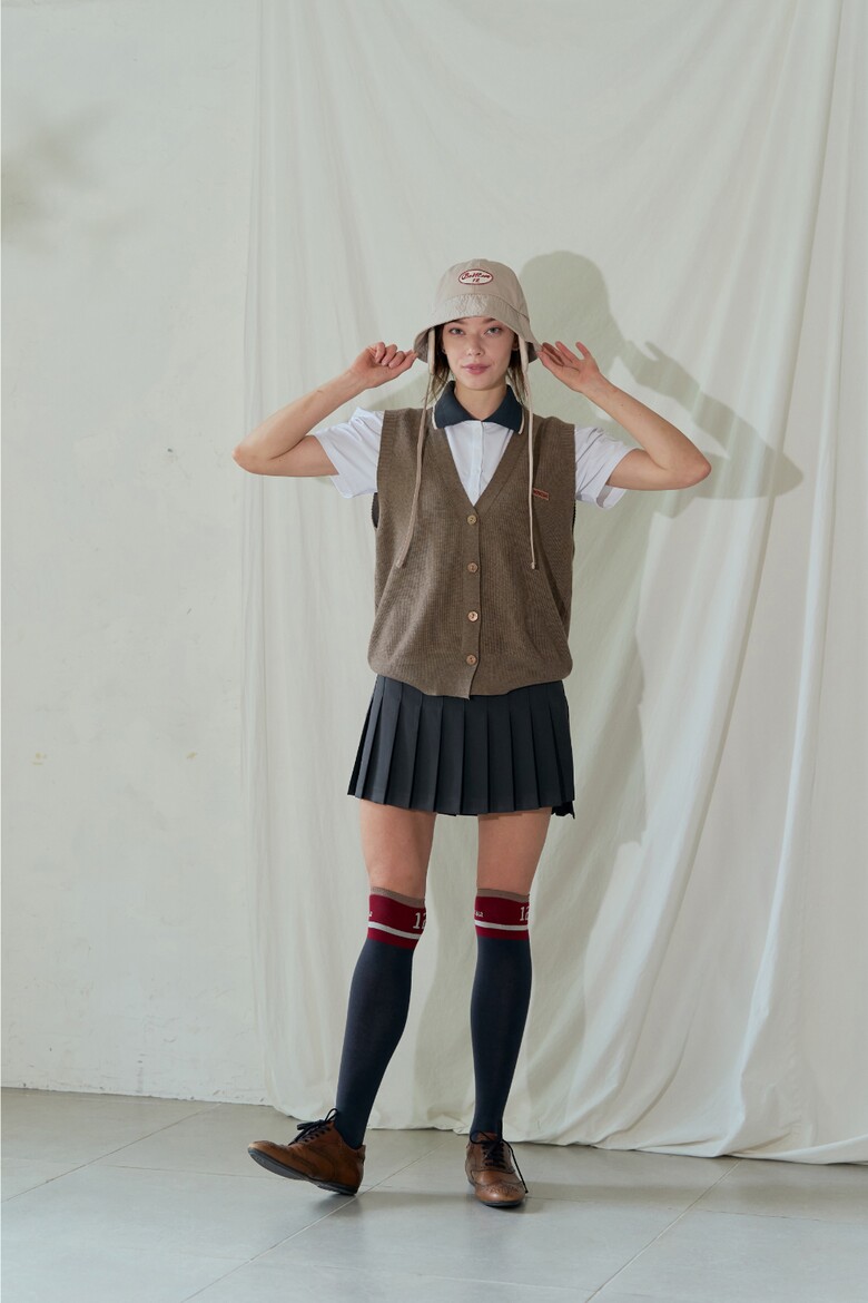 민소매 모델 착용 이미지-S1L36