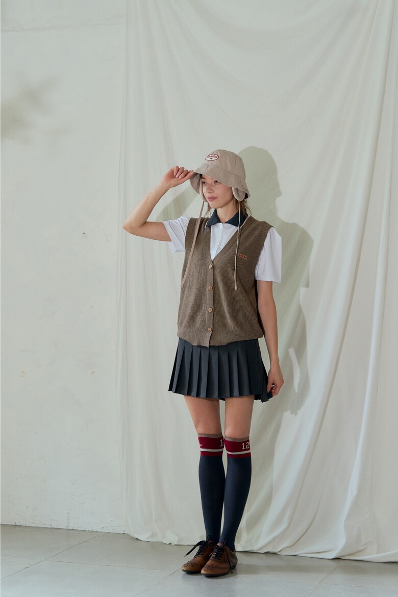 민소매 모델 착용 이미지-S1L35