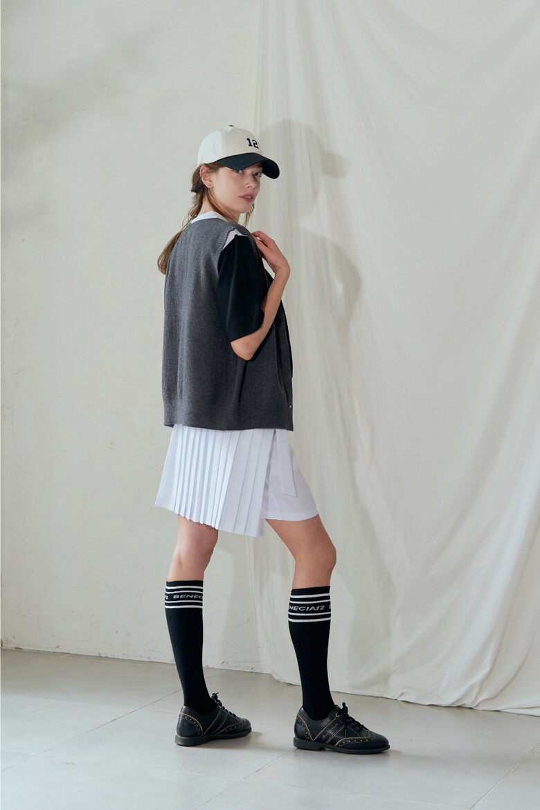 민소매 모델 착용 이미지-S1L25