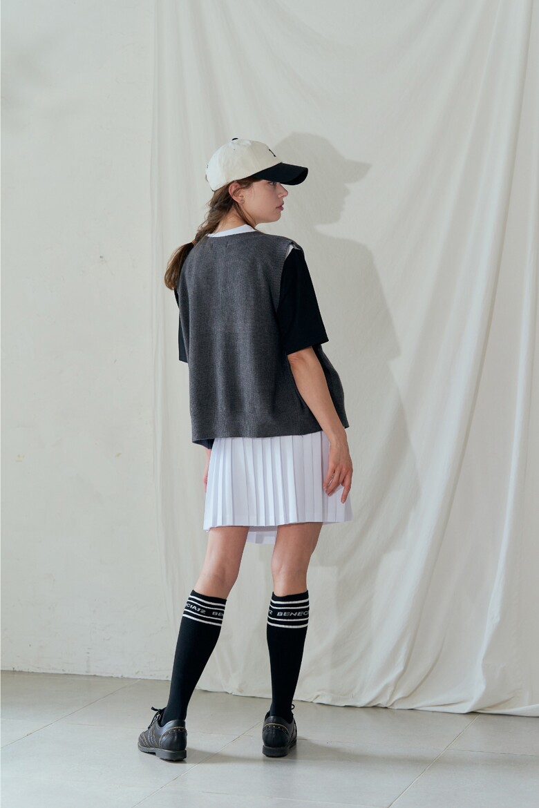 민소매 모델 착용 이미지-S1L26