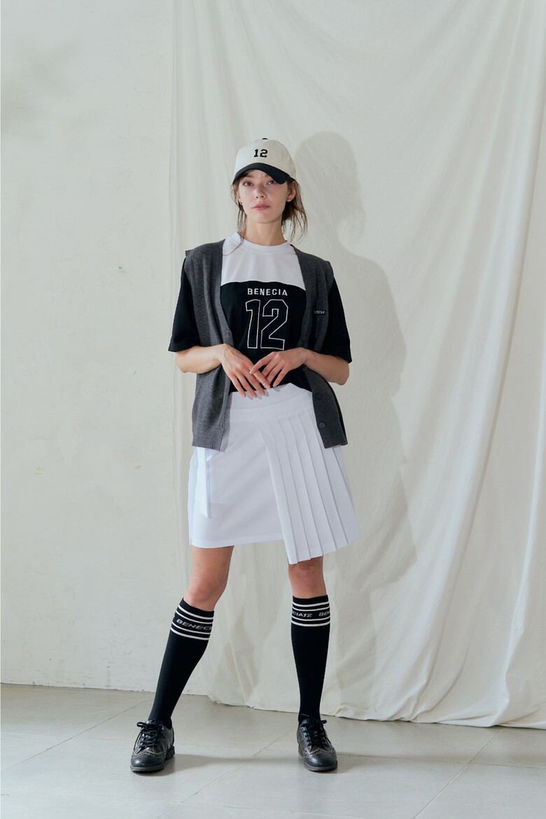 민소매 모델 착용 이미지-S1L14