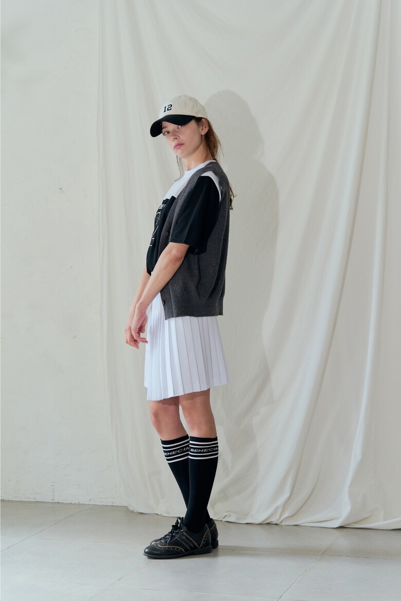 민소매 모델 착용 이미지-S1L29