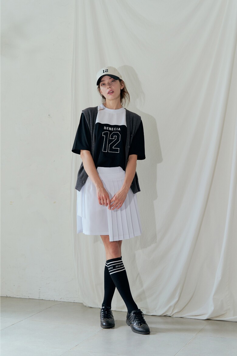 민소매 모델 착용 이미지-S1L23