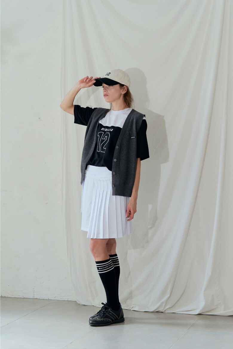 민소매 모델 착용 이미지-S1L20