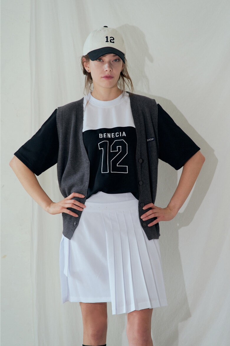 민소매 모델 착용 이미지-S1L17