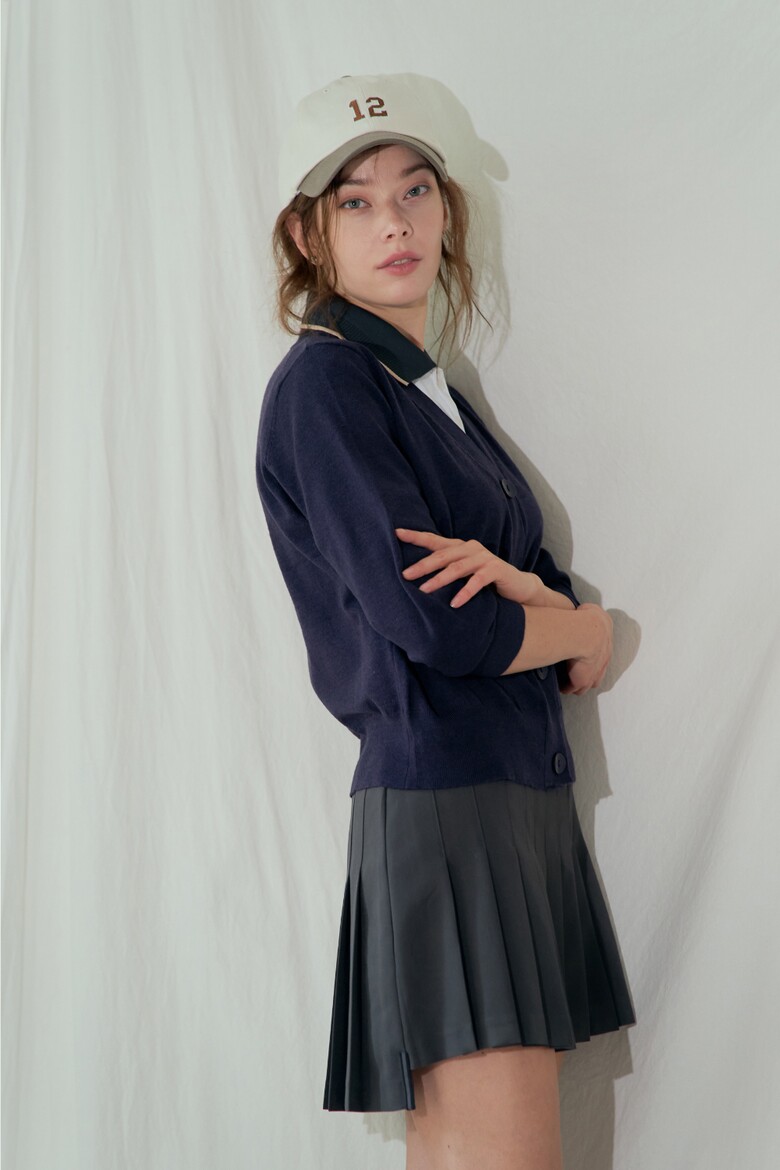 긴팔 티셔츠 모델 착용 이미지-S1L5