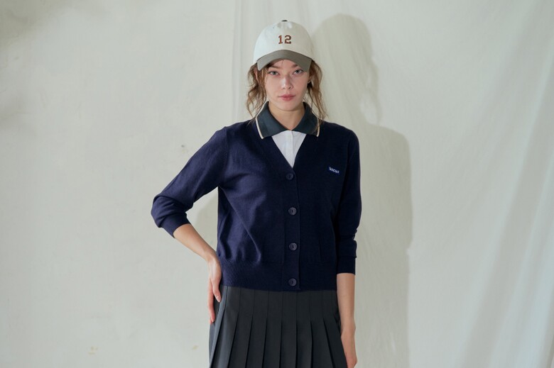 긴팔 티셔츠 모델 착용 이미지-S1L13