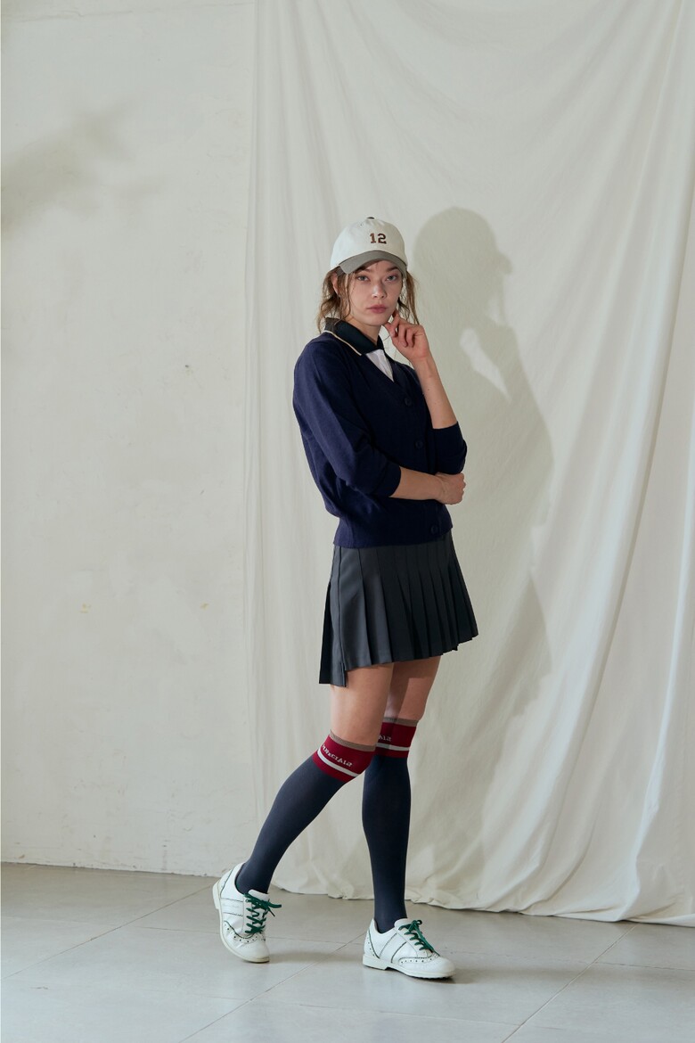 긴팔 티셔츠 모델 착용 이미지-S1L22