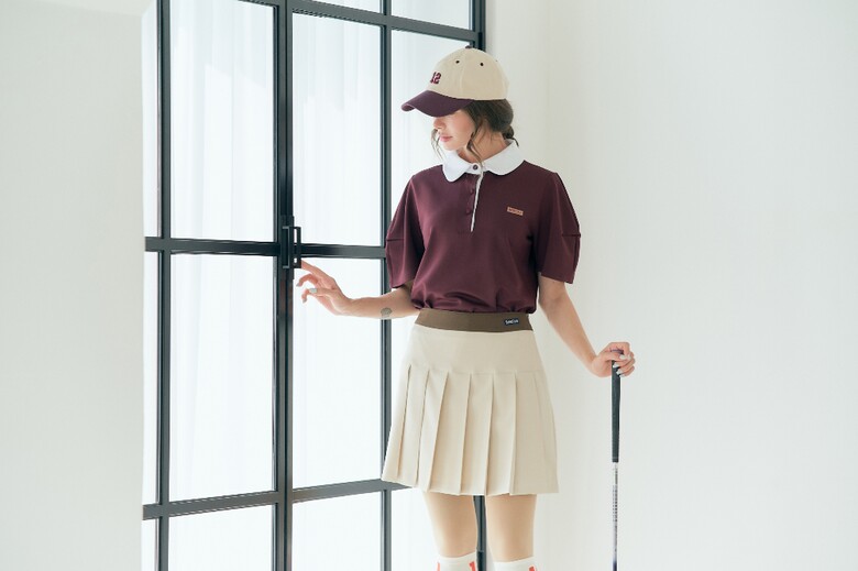 반팔 티셔츠 모델 착용 이미지-S1L13