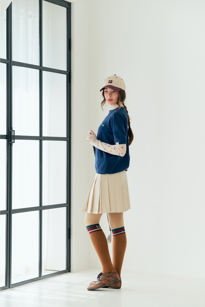 반팔 티셔츠 모델 착용 이미지-S1L15