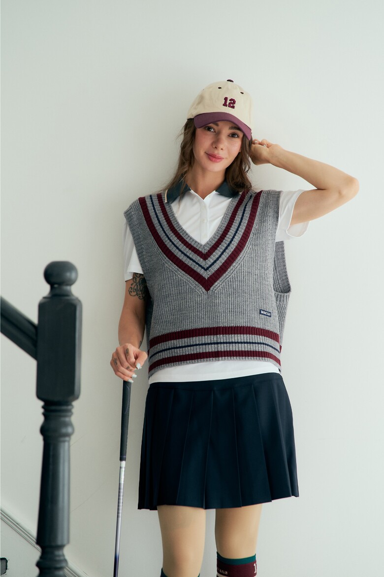 민소매 모델 착용 이미지-S1L15