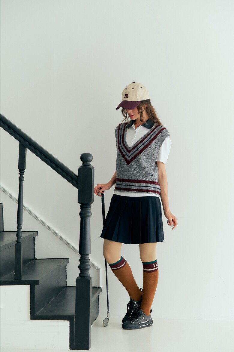 민소매 모델 착용 이미지-S1L21